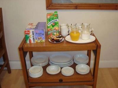 Surbiton Broadway Lodge Bed And Breakfast المظهر الخارجي الصورة